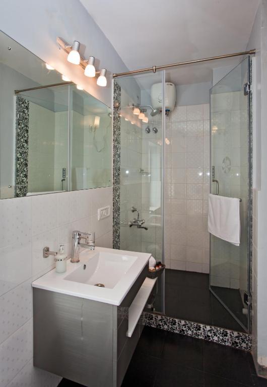 Orchid Suites - A Boutique Hotel Bangalore Off Residency Road חדר תמונה