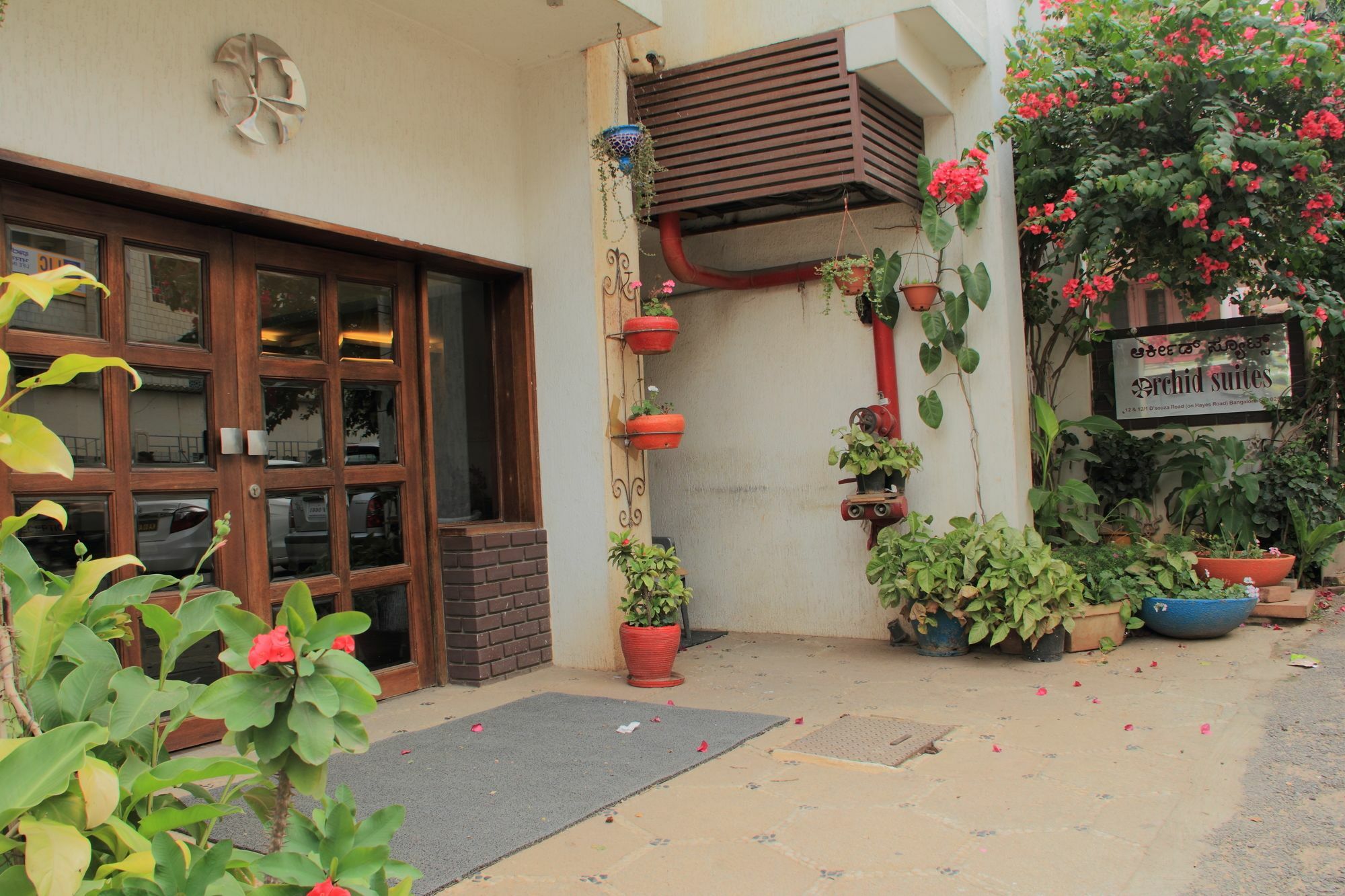 Orchid Suites - A Boutique Hotel Bangalore Off Residency Road מראה חיצוני תמונה